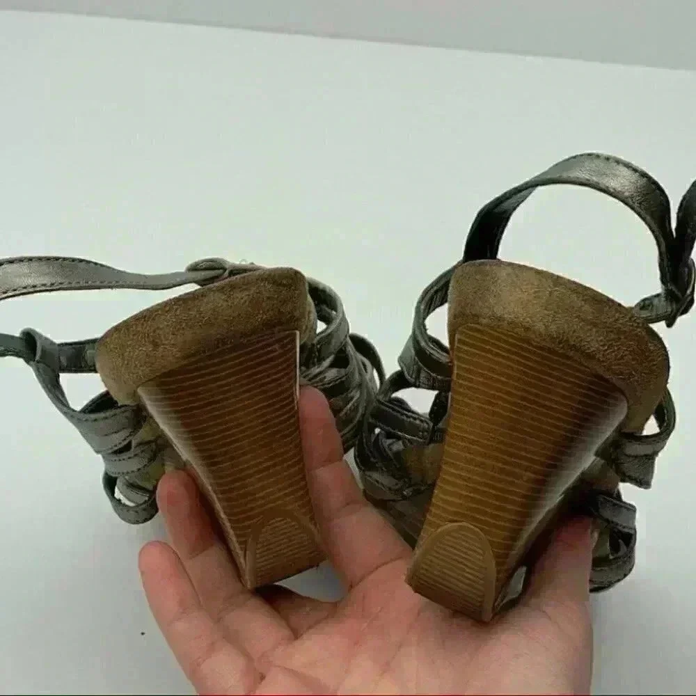 Kenneth Cole reaction sandals sz 8 leather wedges